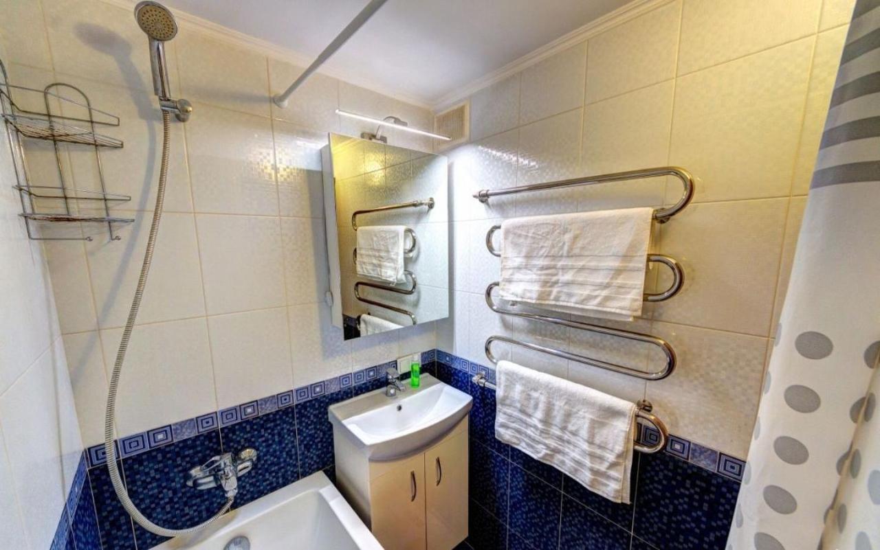 1К Квартира Метро Лук'Янівка, Юрія Іллєнка 49 Kiev Ngoại thất bức ảnh